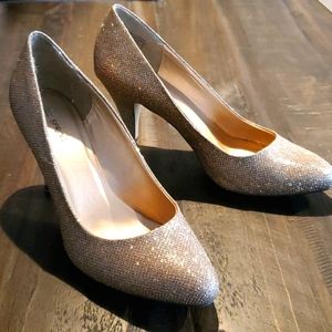Call it spring Gold Sparkly High Heels – Size 9